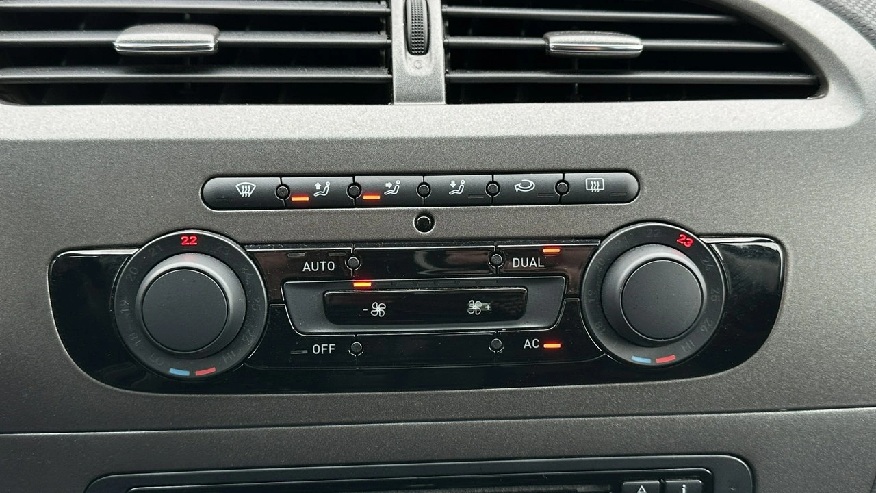 Seat Leon - Zdjęcie 35