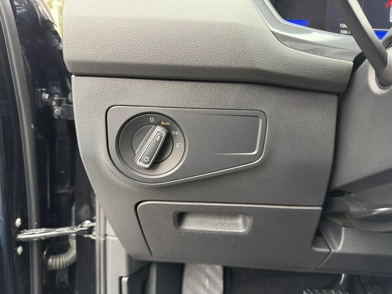 Volkswagen Tiguan Allspace - Zdjęcie 13