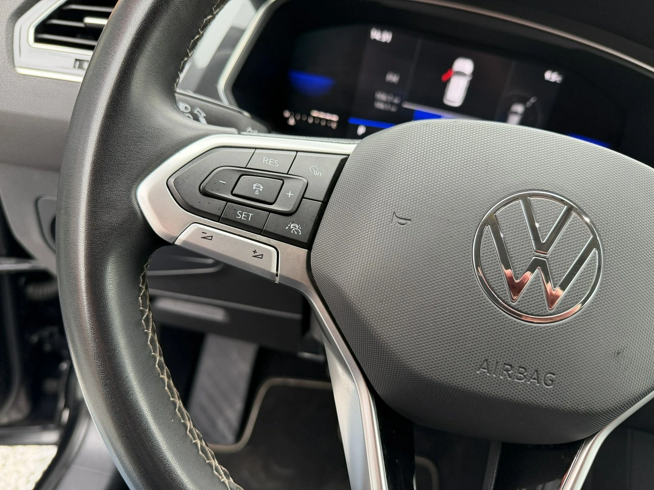 Volkswagen Tiguan Allspace - Zdjęcie 15