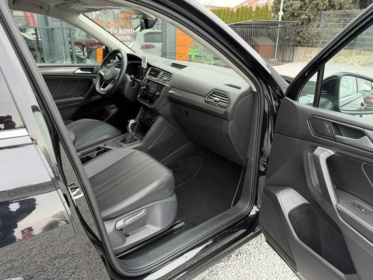 Volkswagen Tiguan Allspace - Zdjęcie 22