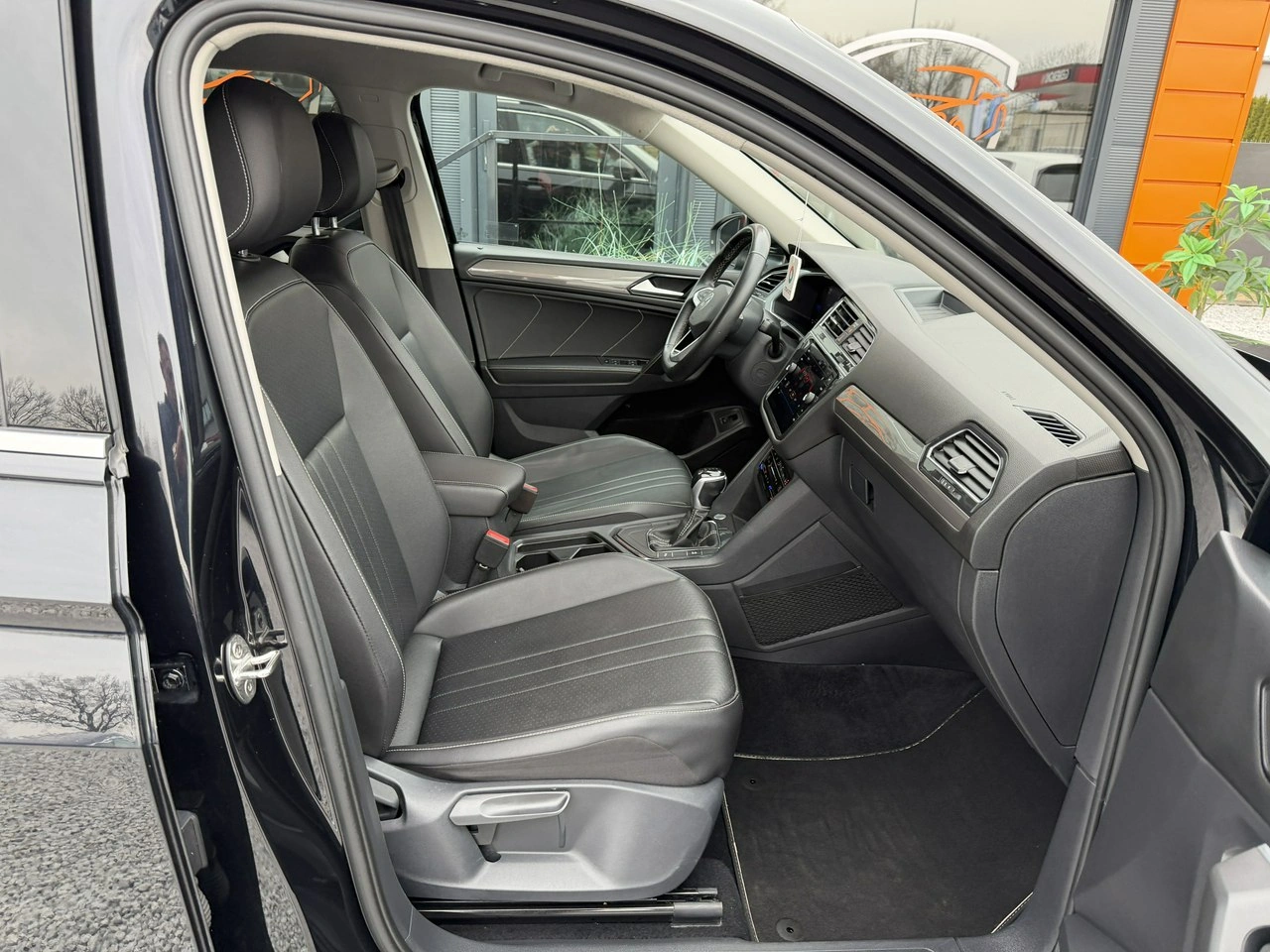 Volkswagen Tiguan Allspace - Zdjęcie 23
