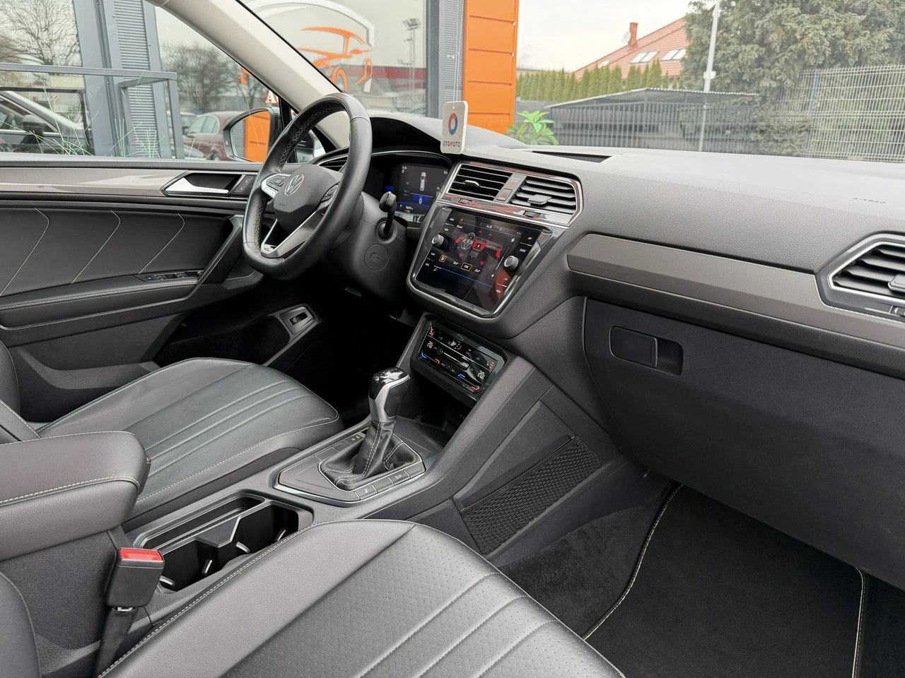 Volkswagen Tiguan Allspace - Zdjęcie 25