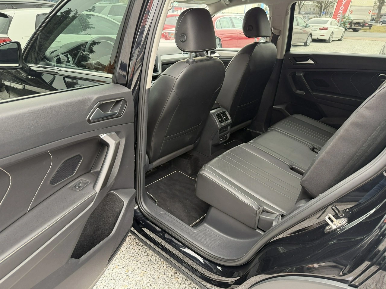Volkswagen Tiguan Allspace - Zdjęcie 26
