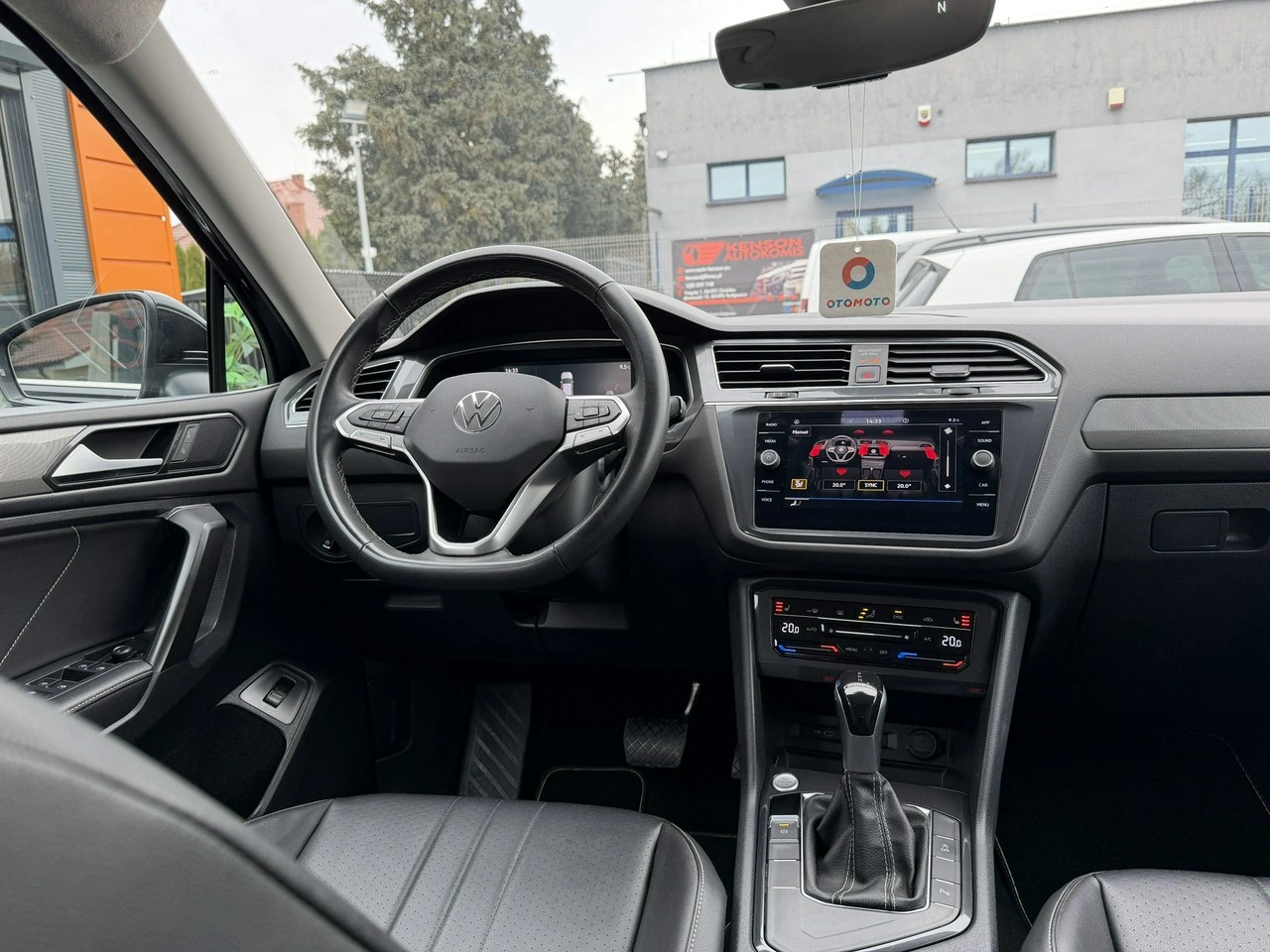 Volkswagen Tiguan Allspace - Zdjęcie 31