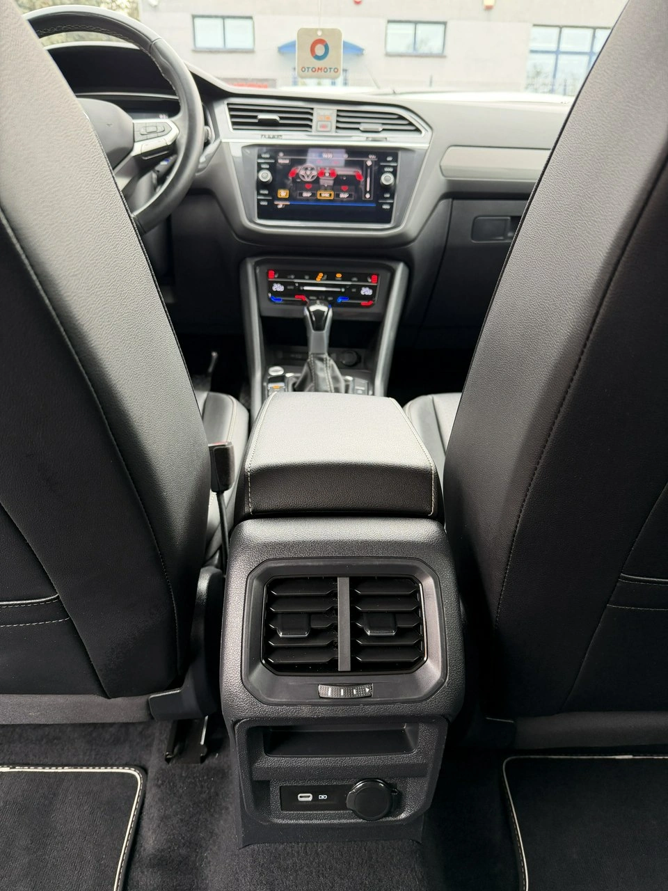 Volkswagen Tiguan Allspace - Zdjęcie 32