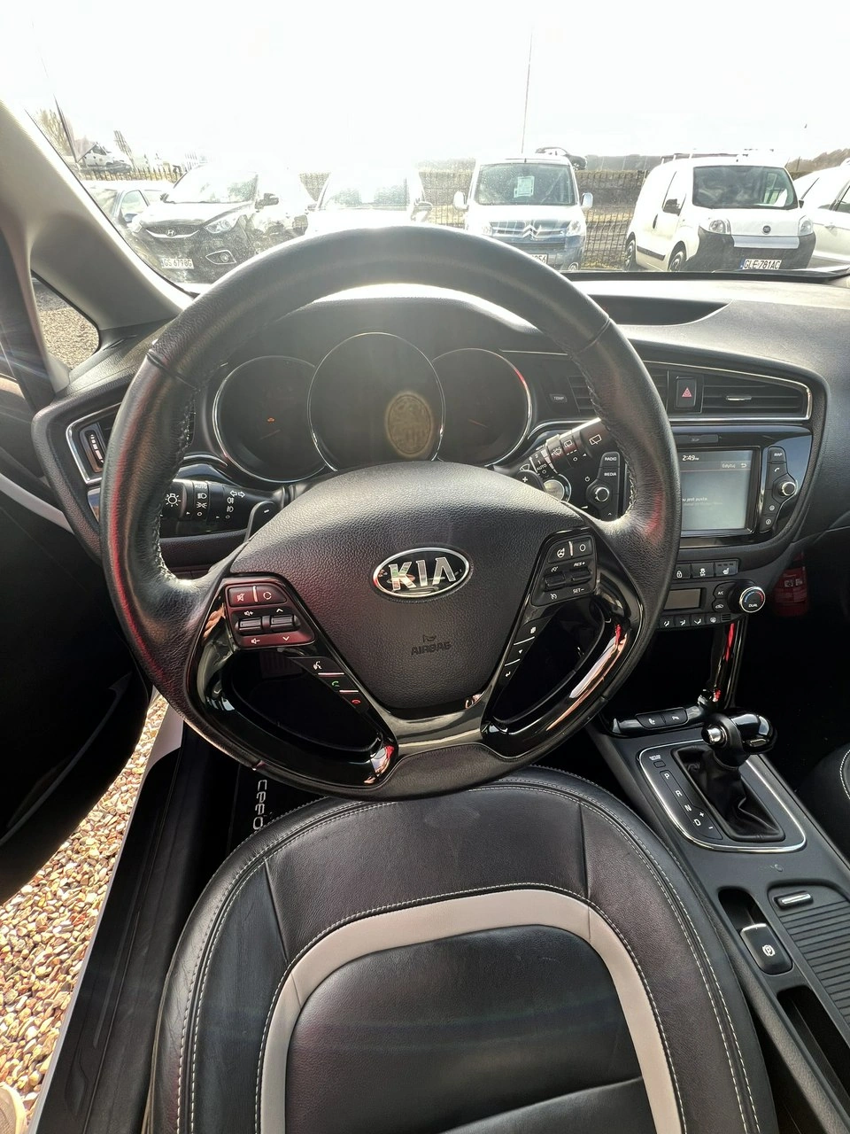 Kia Ceed - Zdjęcie 24