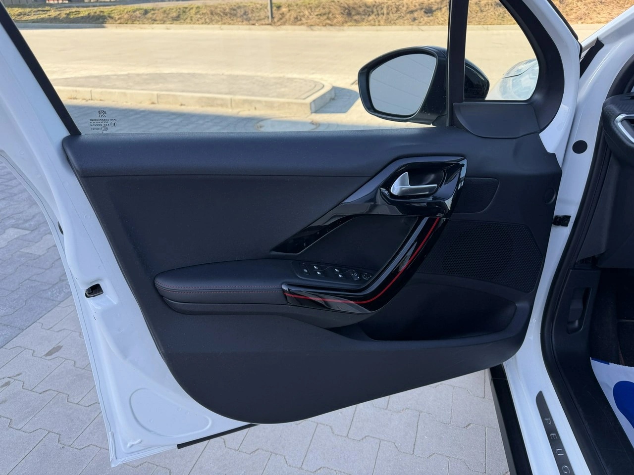 Peugeot 2008 - Zdjęcie 16