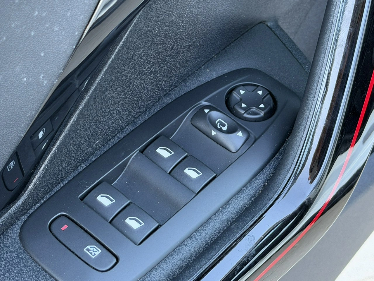 Peugeot 2008 - Zdjęcie 18