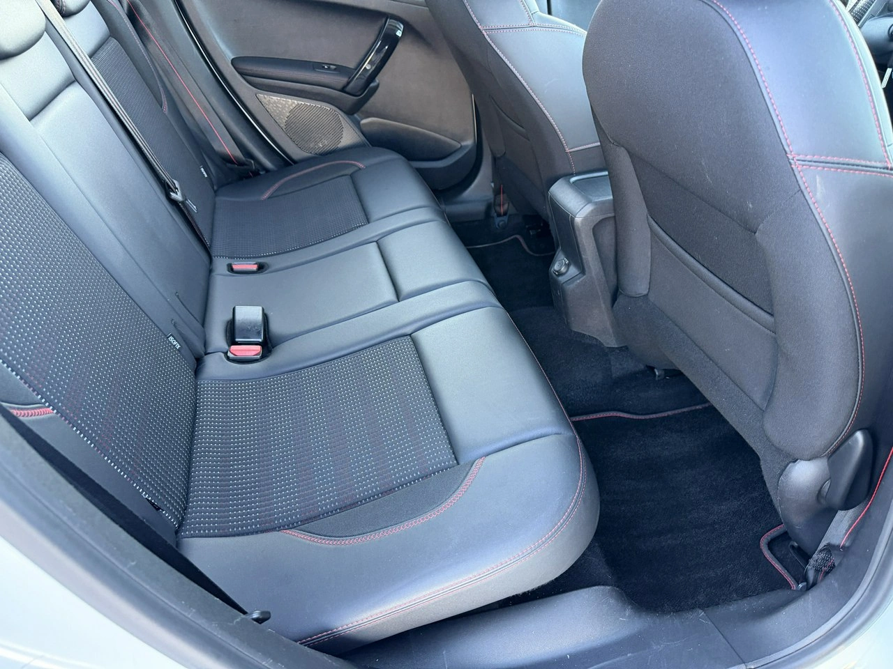 Peugeot 2008 - Zdjęcie 31