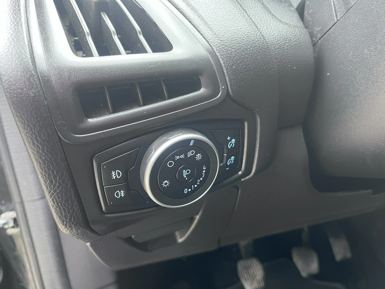 Ford Focus - Zdjęcie 24