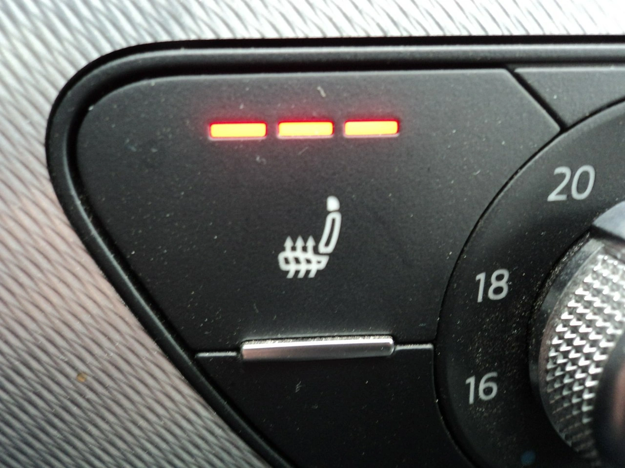 Audi A4 - Zdjęcie 15