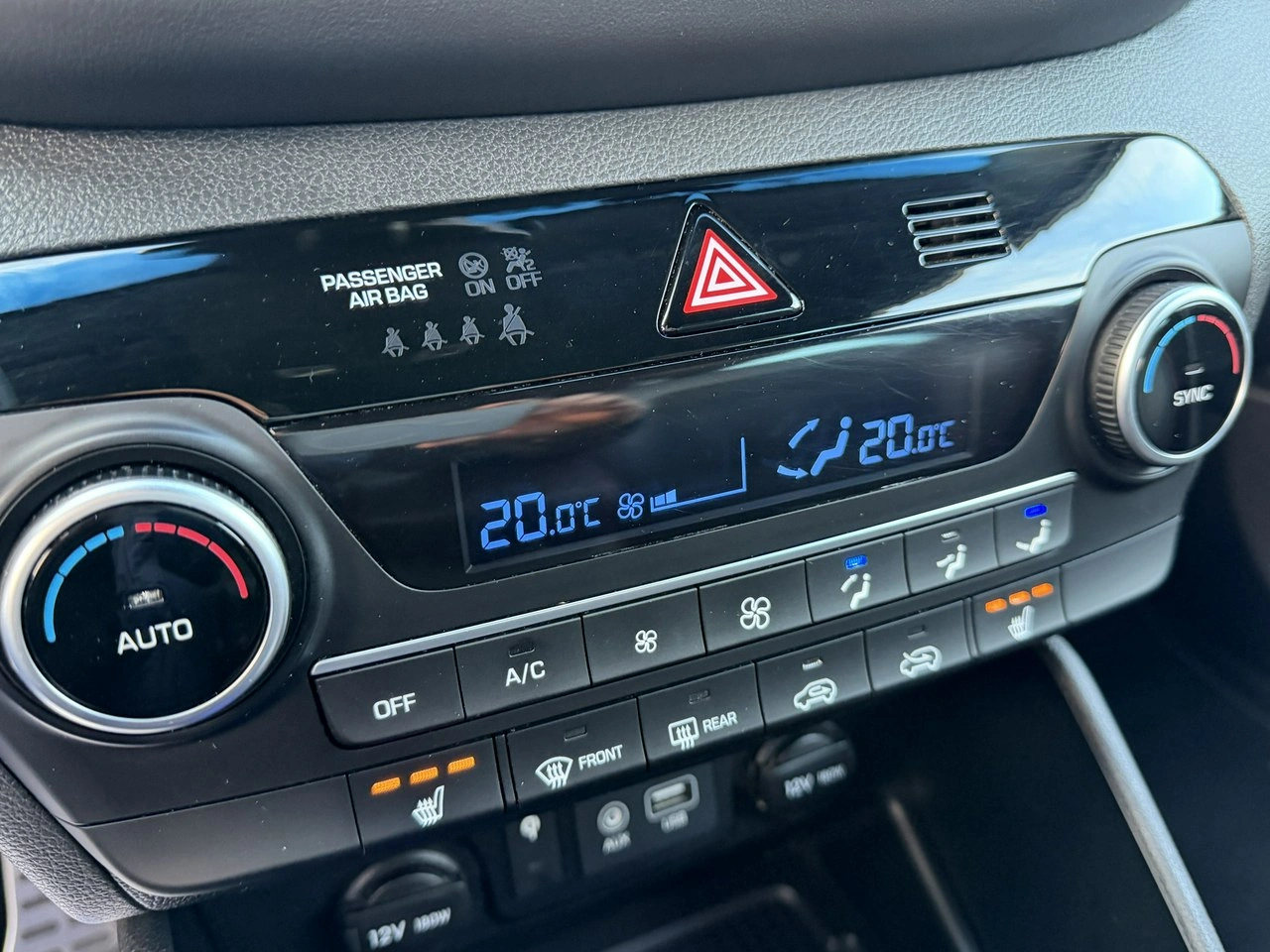 Hyundai Tucson - Zdjęcie 27