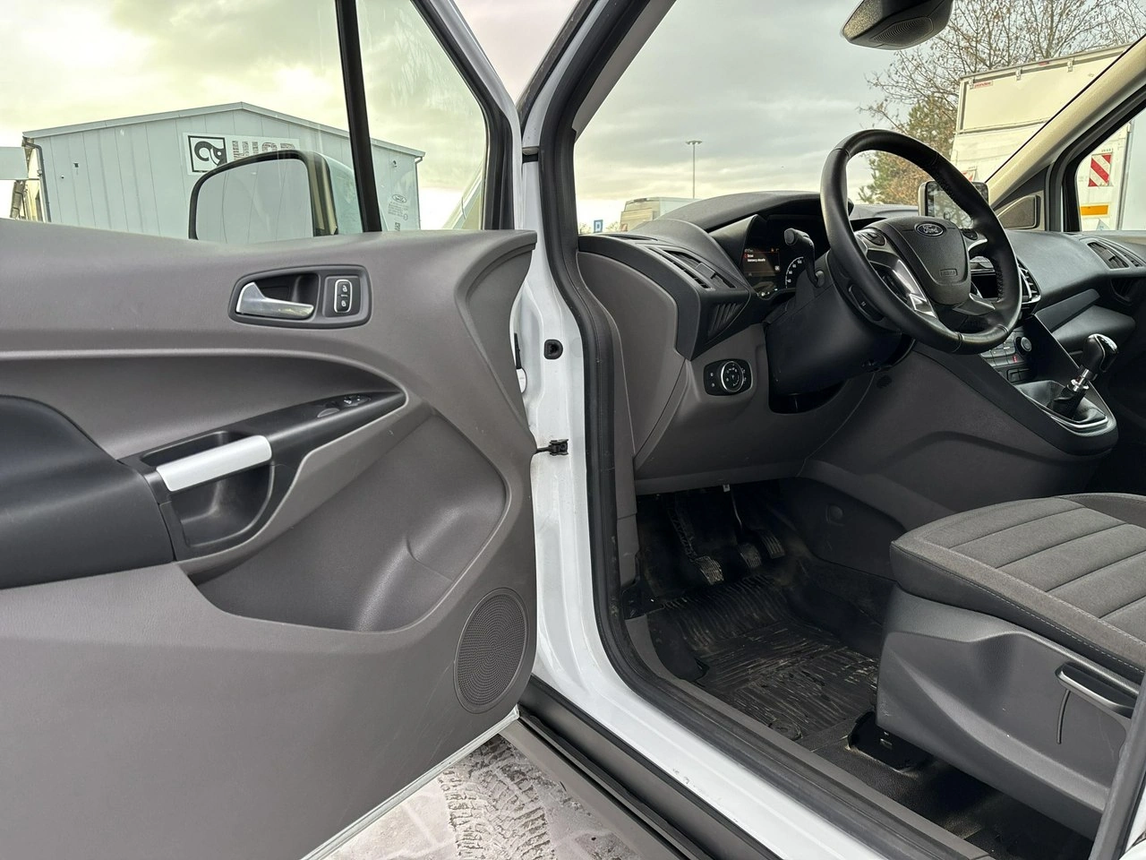 Ford Transit Connect - Zdjęcie 9