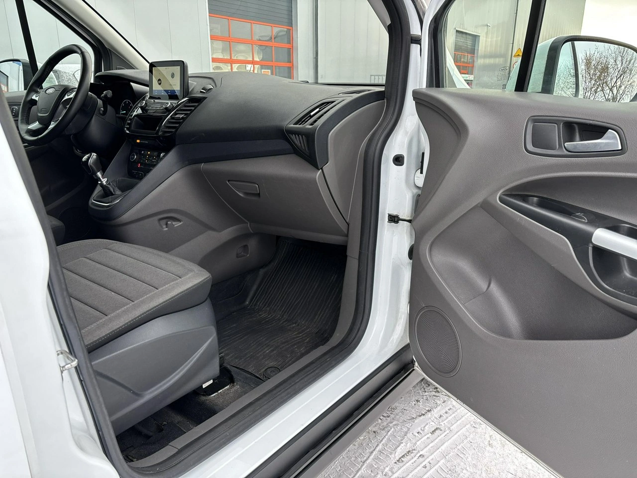 Ford Transit Connect - Zdjęcie 14