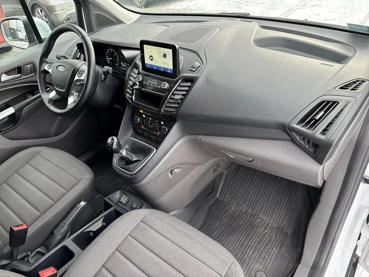 Ford Transit Connect - Zdjęcie 16