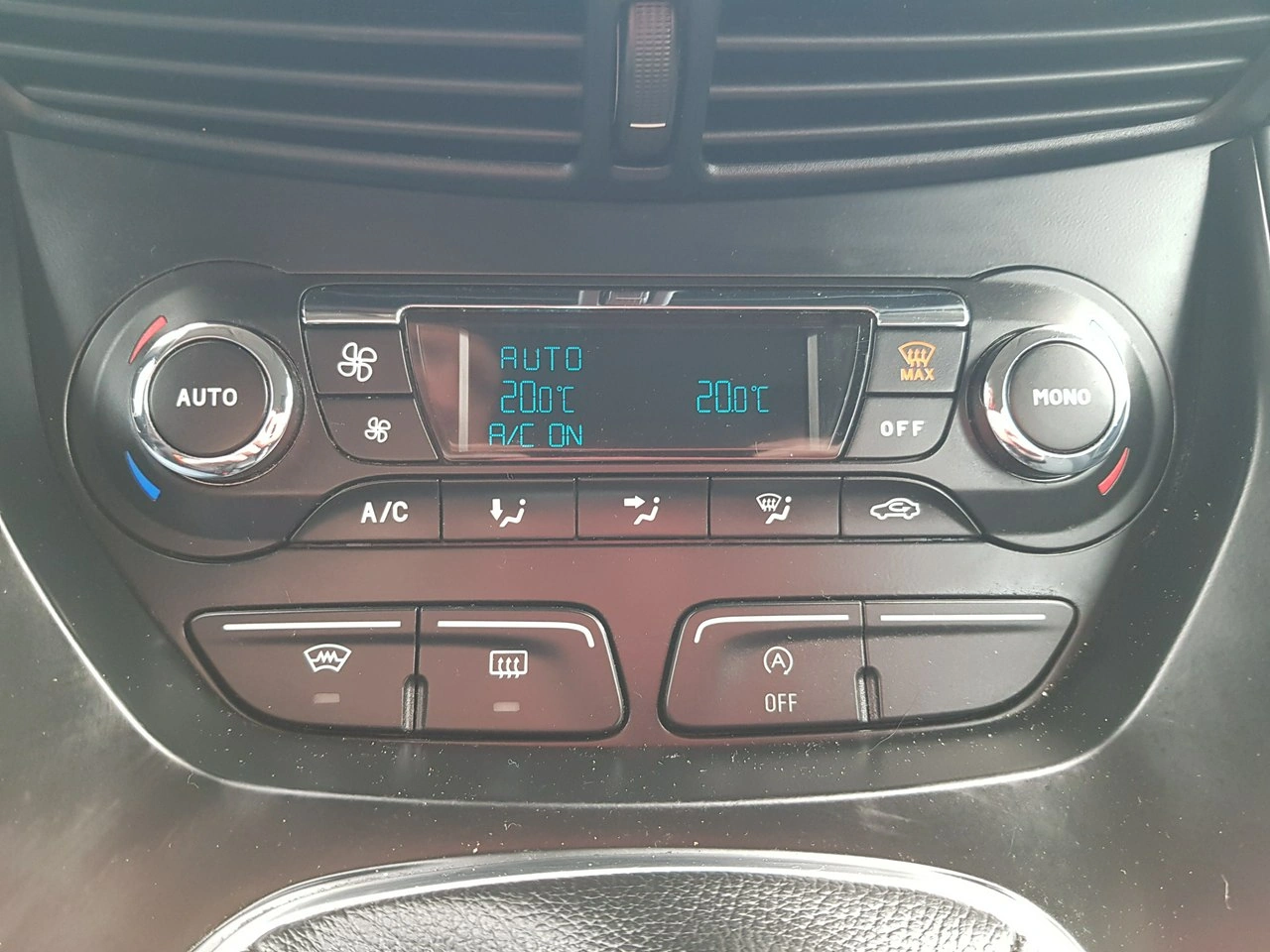 Ford C-MAX - Zdjęcie 18