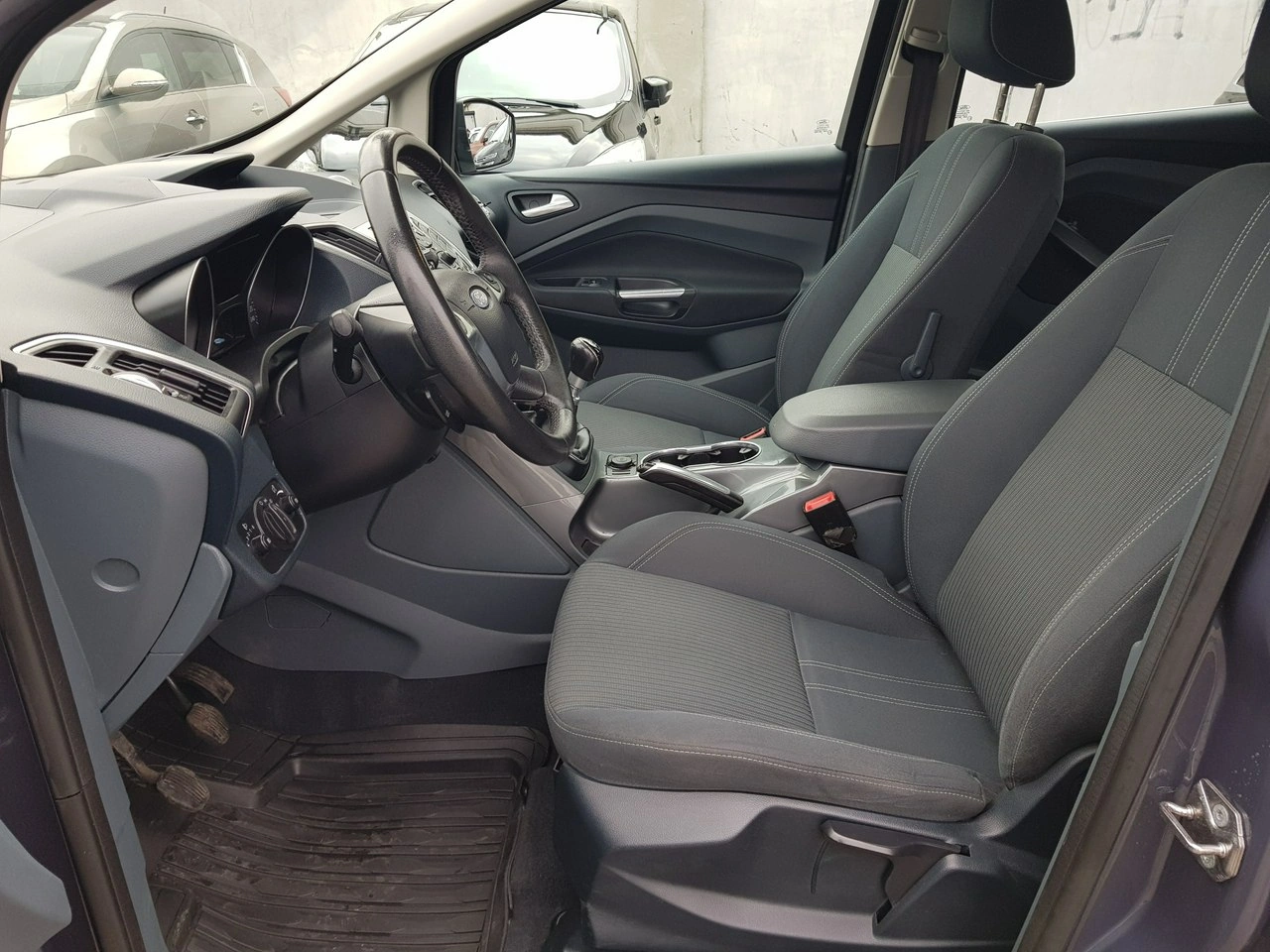 Ford C-MAX - Zdjęcie 8