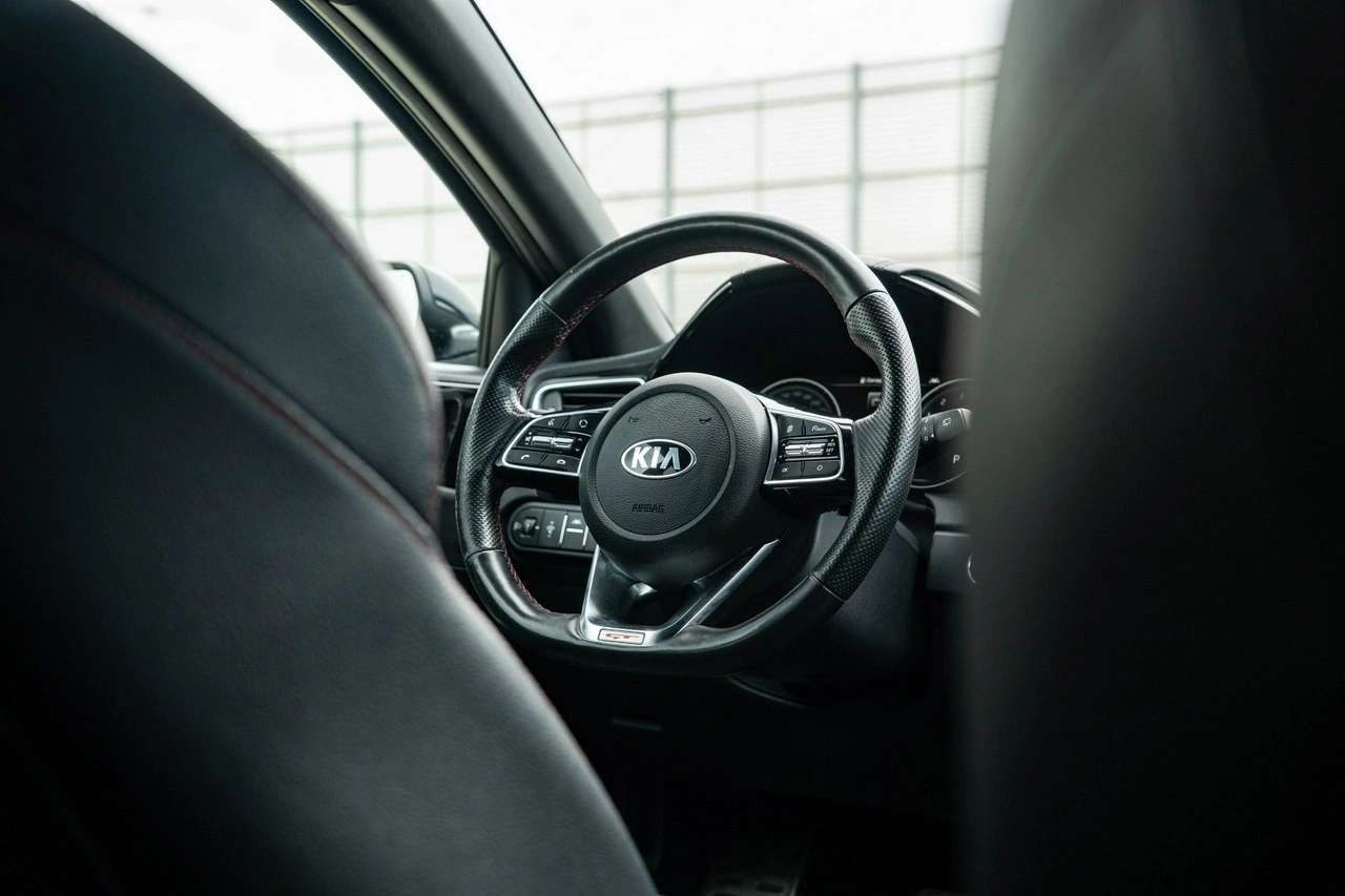 Kia Pro Cee'd - Zdjęcie 17