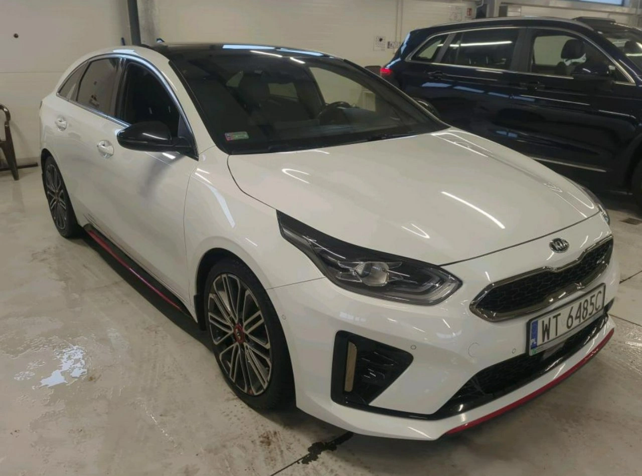 Kia Pro Cee'd - Zdjęcie 1