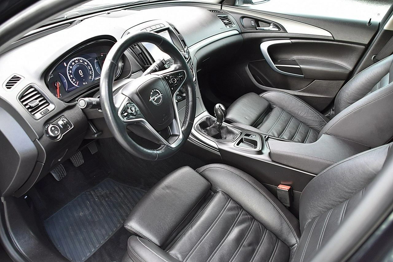 Opel Insignia - Zdjęcie 9