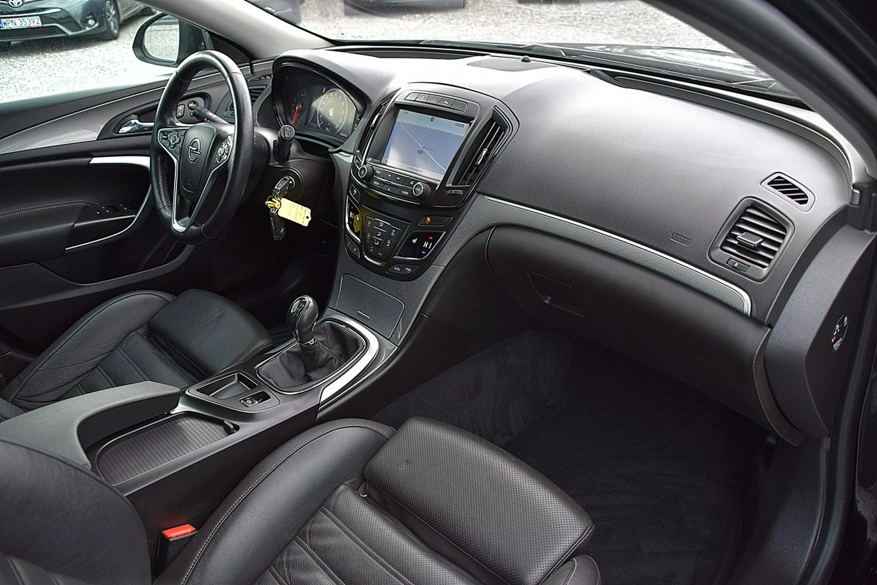 Opel Insignia - Zdjęcie 11