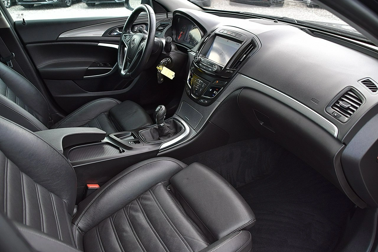 Opel Insignia - Zdjęcie 12