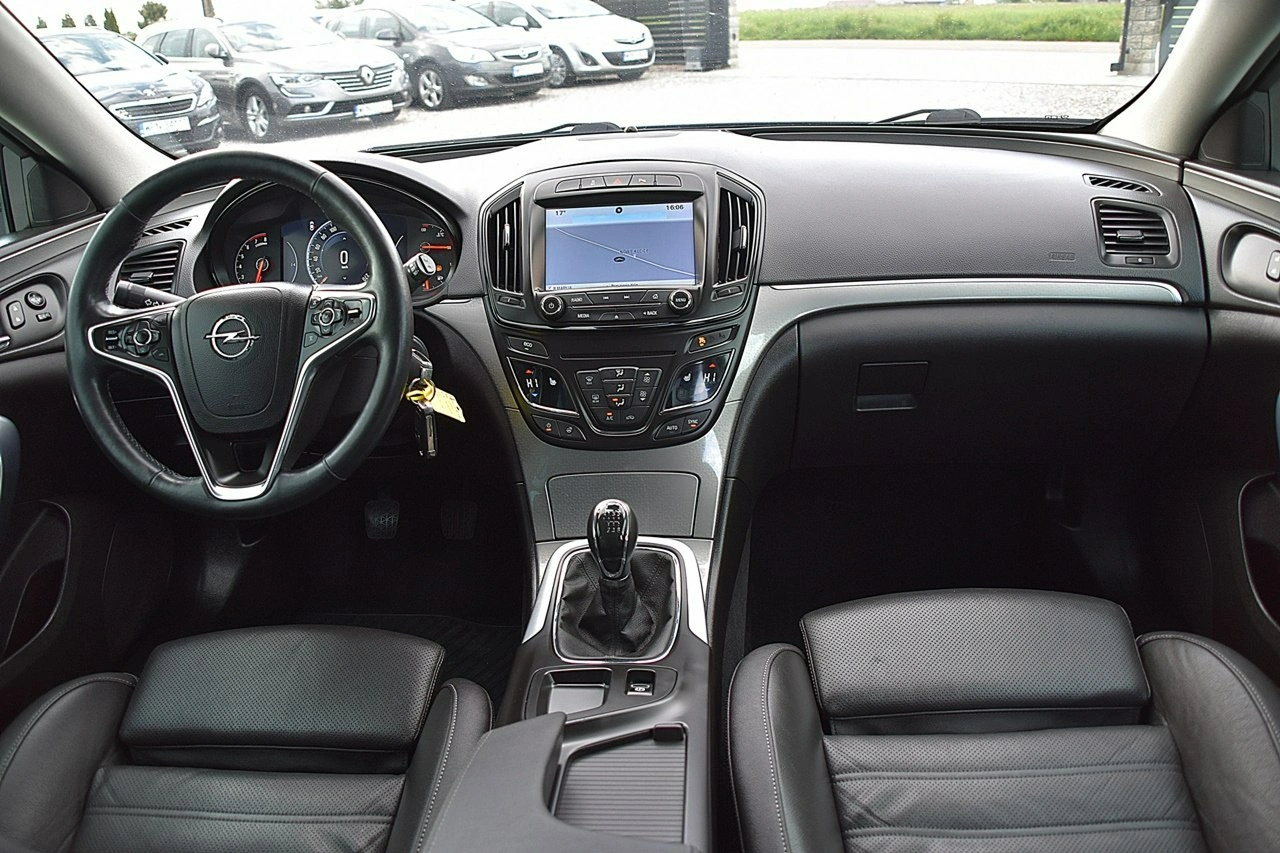 Opel Insignia - Zdjęcie 13