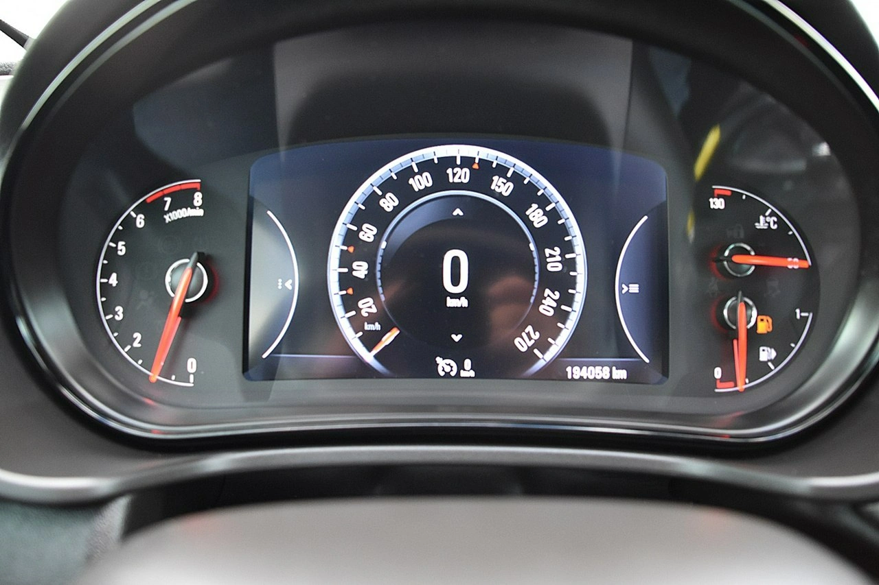 Opel Insignia - Zdjęcie 14