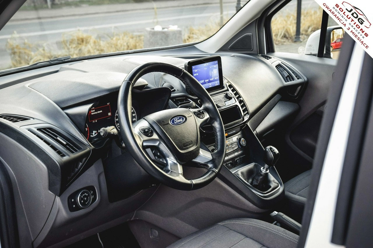 Ford Tourneo Connect - Zdjęcie 18
