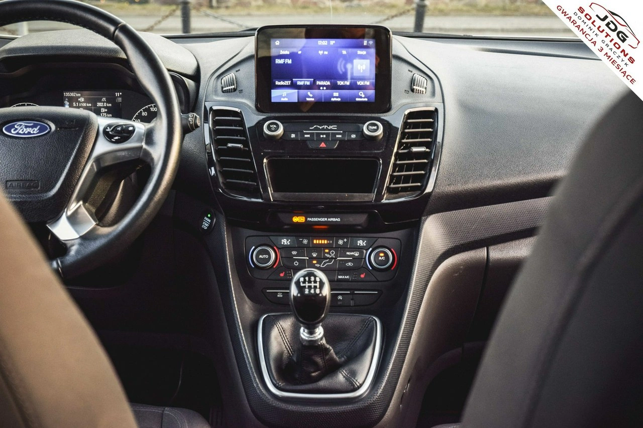 Ford Tourneo Connect - Zdjęcie 25
