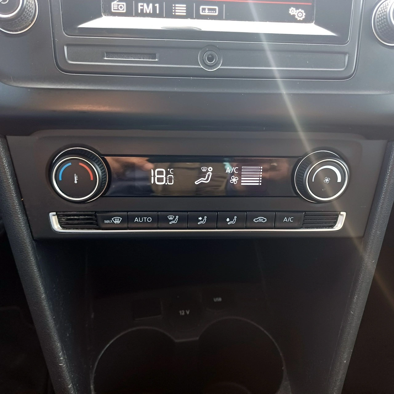 Volkswagen Polo - Zdjęcie 15