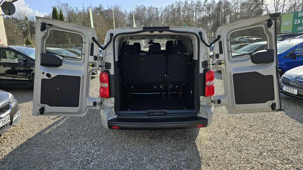 Toyota Proace Verso - Zdjęcie 16