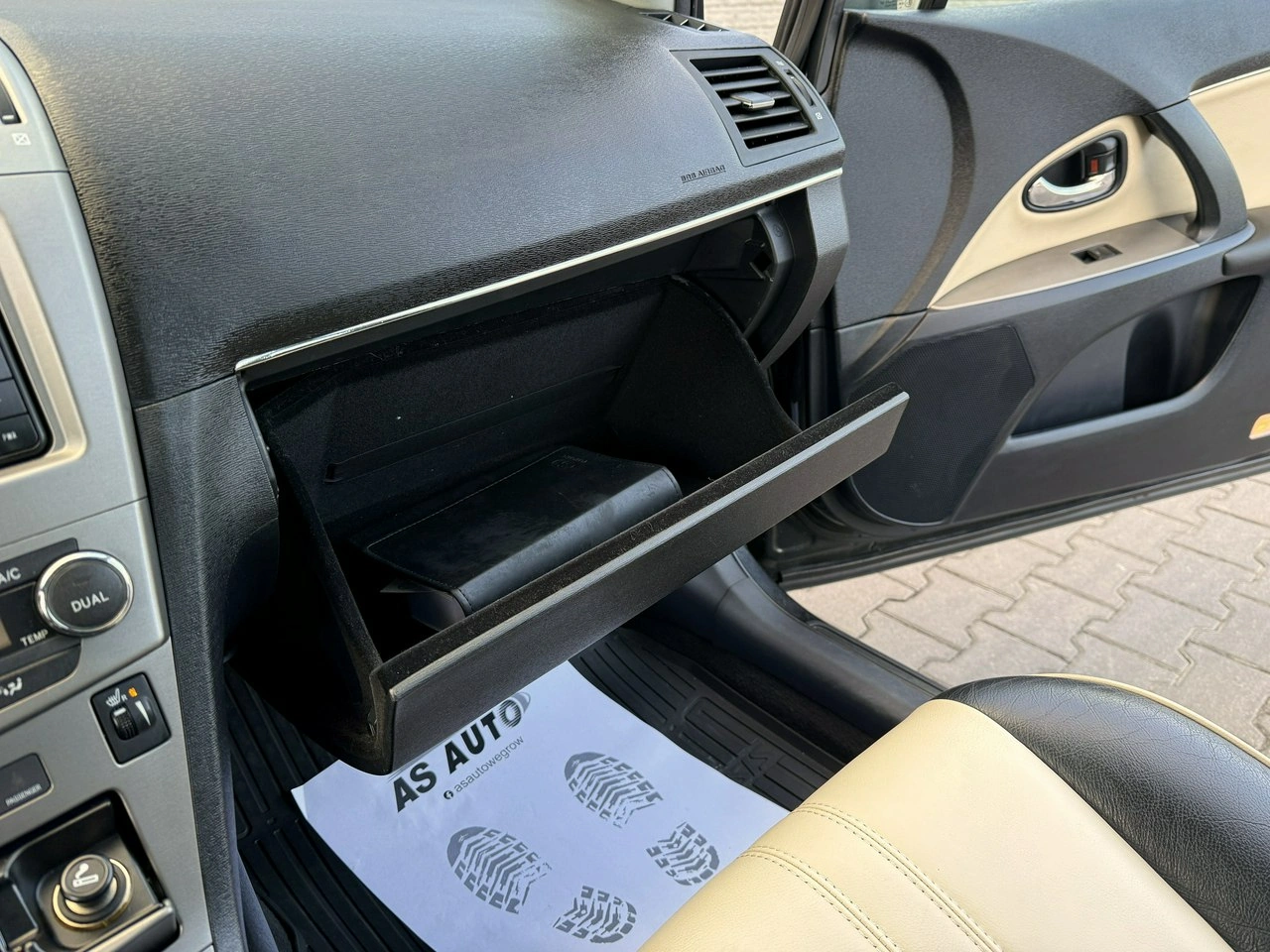 Toyota Avensis - Zdjęcie 20