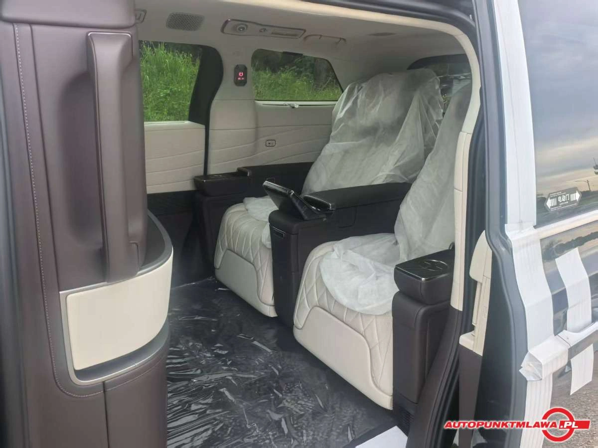 Denza D9 - Zdjęcie 6