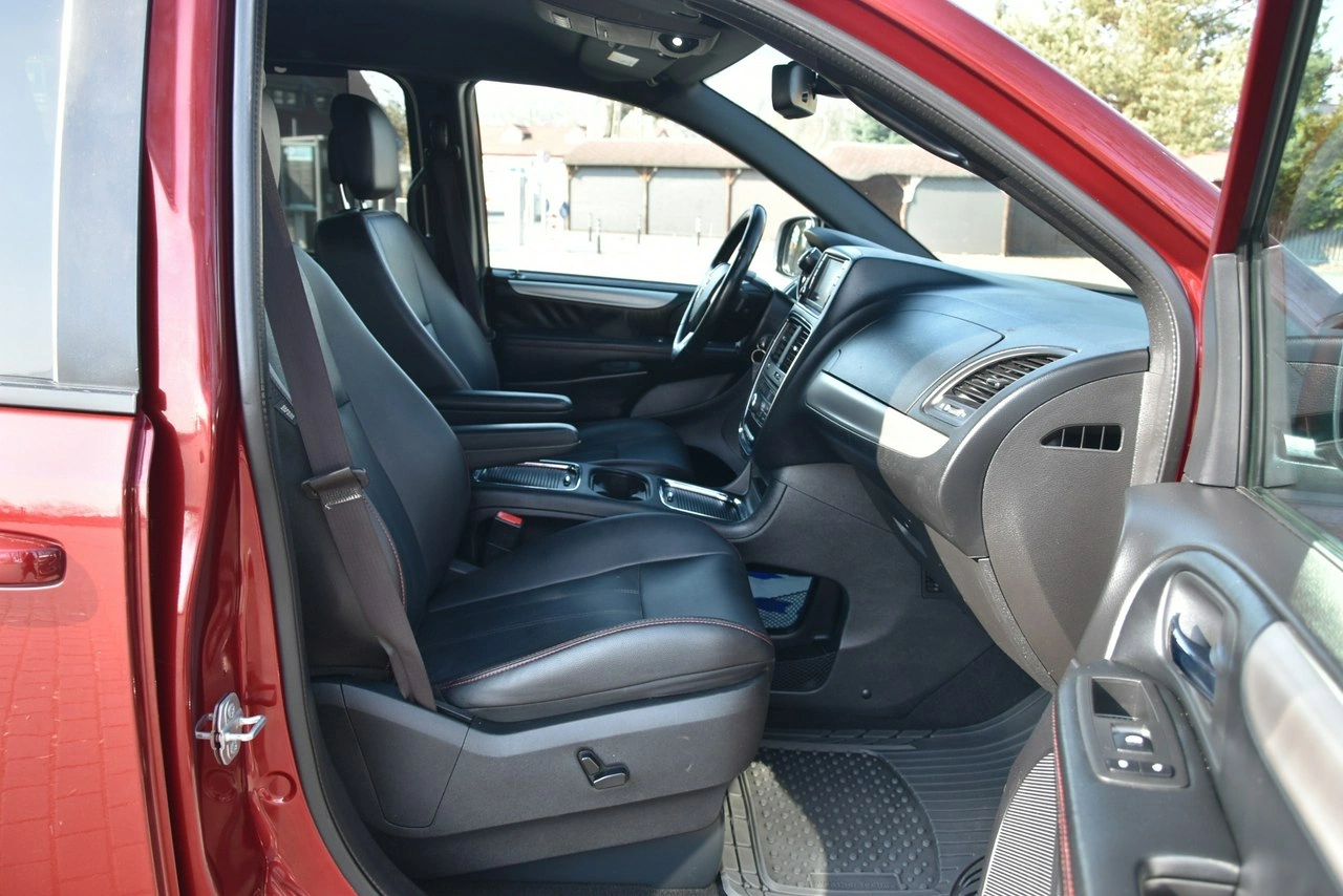 Dodge Grand Caravan - Zdjęcie 10