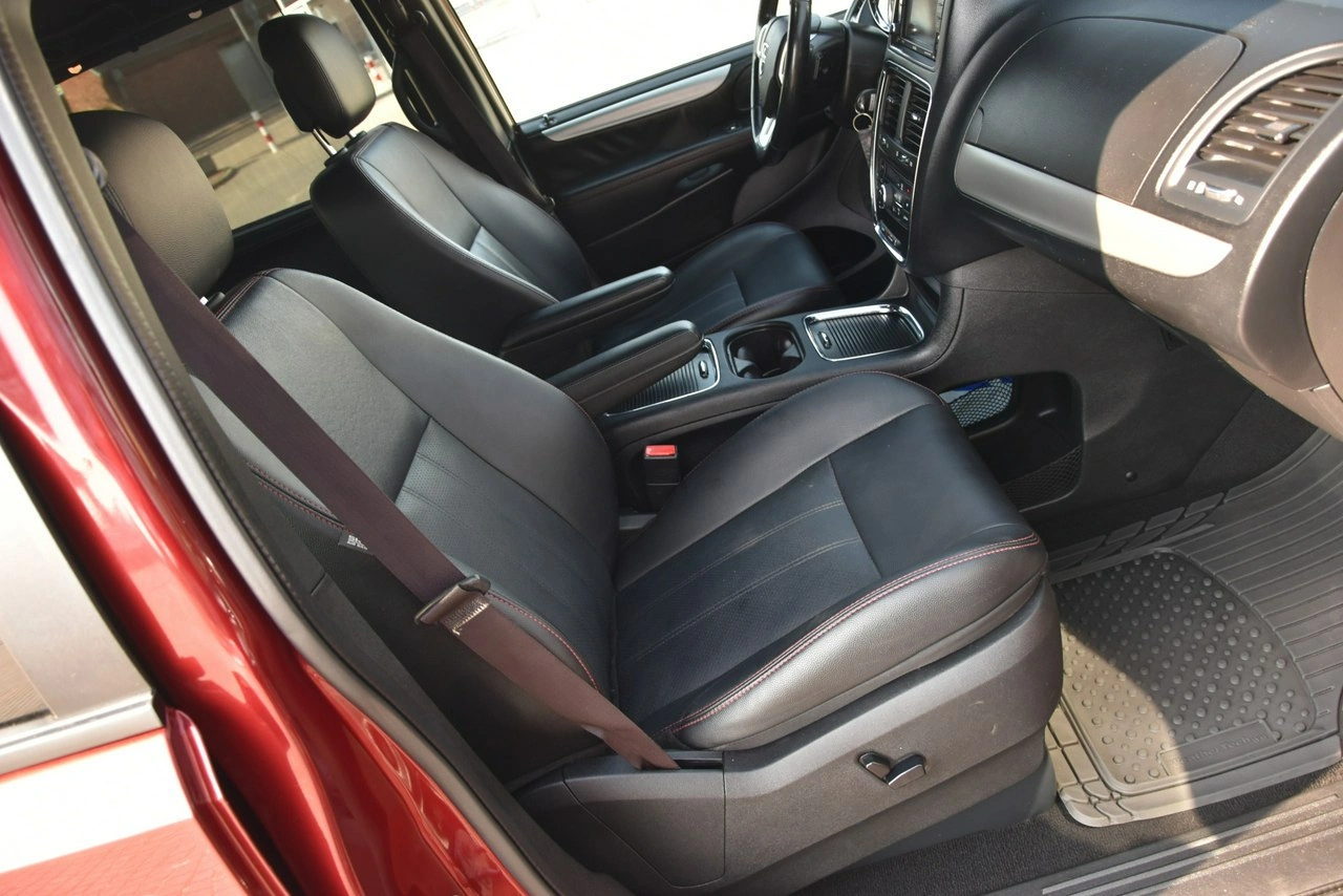 Dodge Grand Caravan - Zdjęcie 11