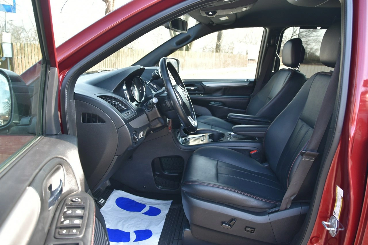 Dodge Grand Caravan - Zdjęcie 15