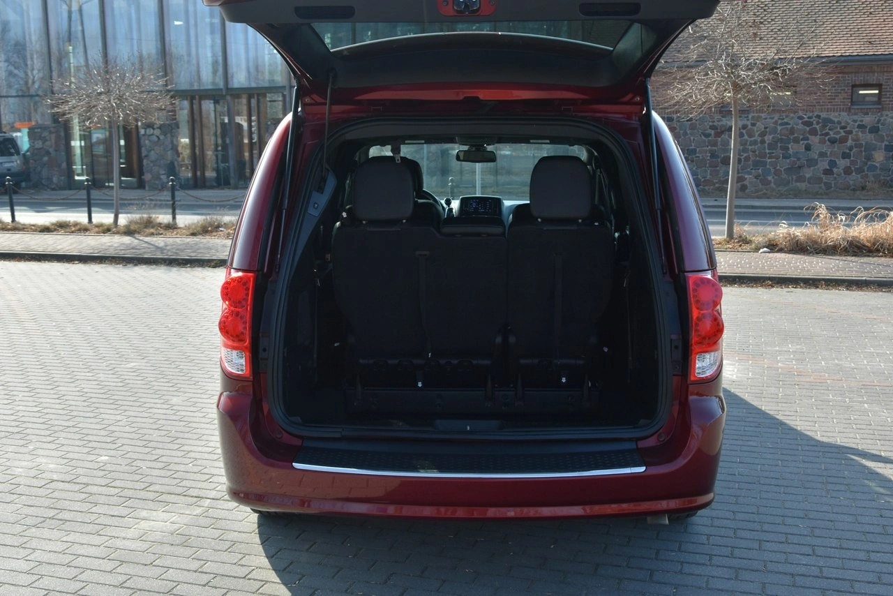Dodge Grand Caravan - Zdjęcie 24