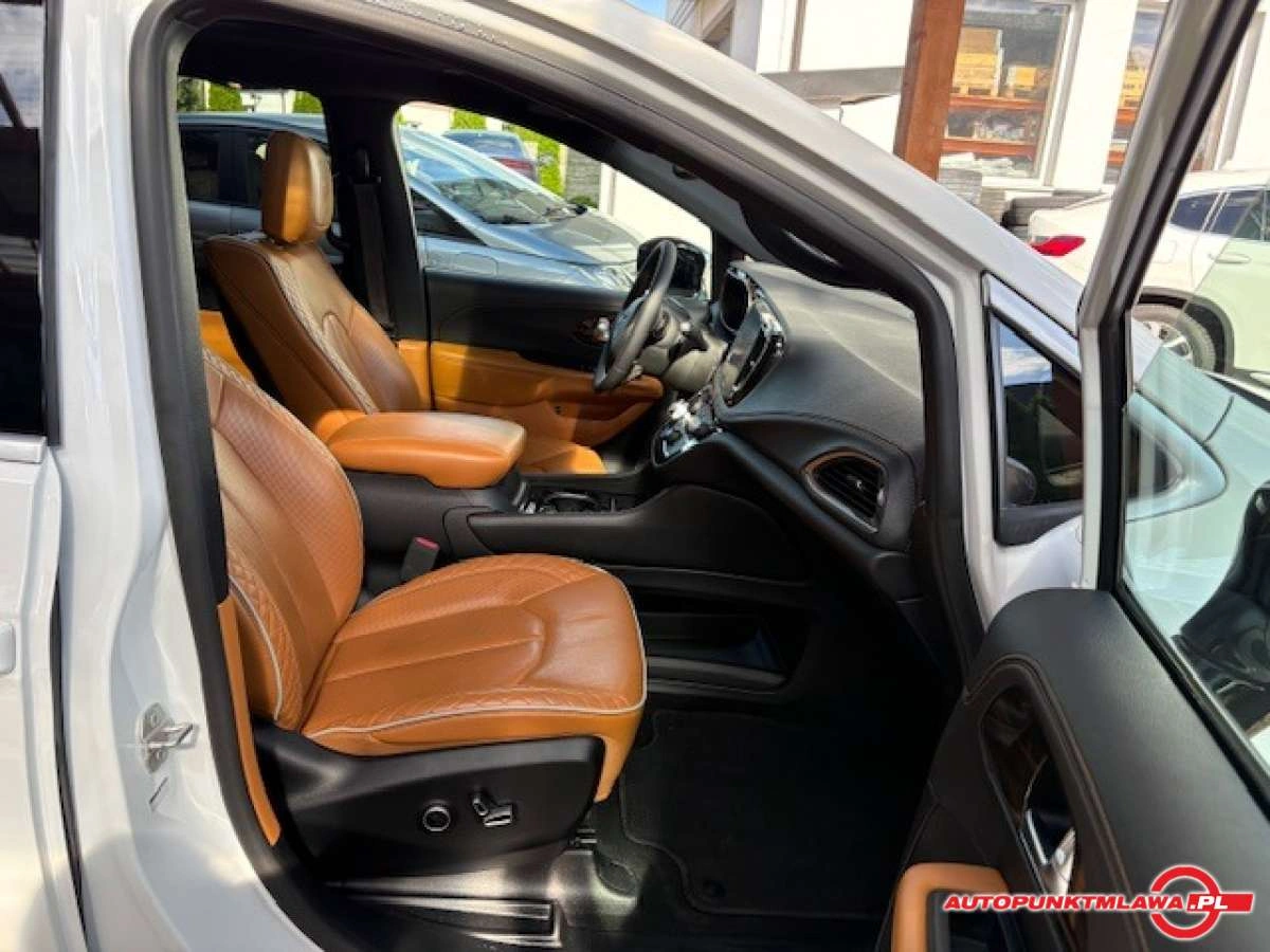 Chrysler Pacifica - Zdjęcie 14