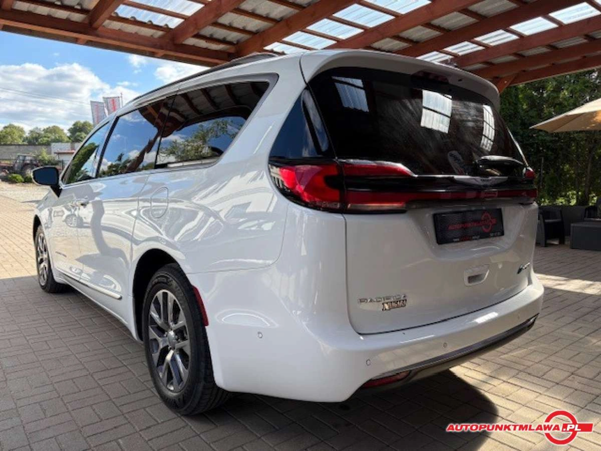 Chrysler Pacifica - Zdjęcie 2