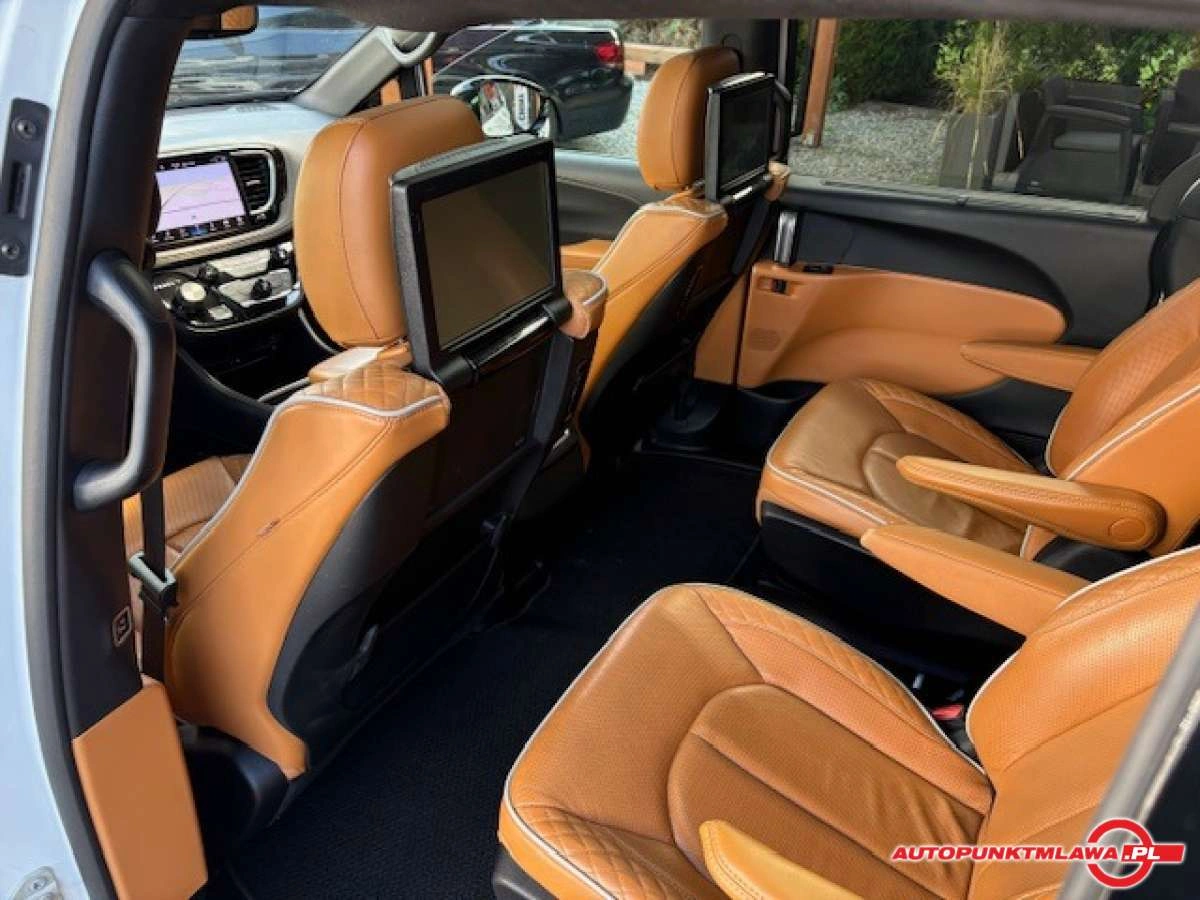 Chrysler Pacifica - Zdjęcie 22