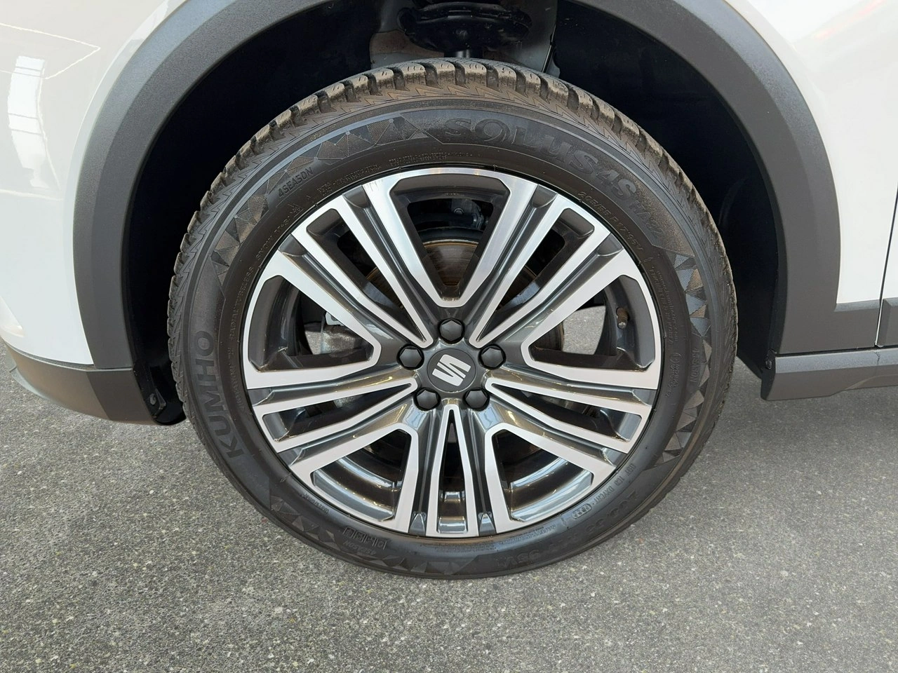 Seat Arona - Zdjęcie 9