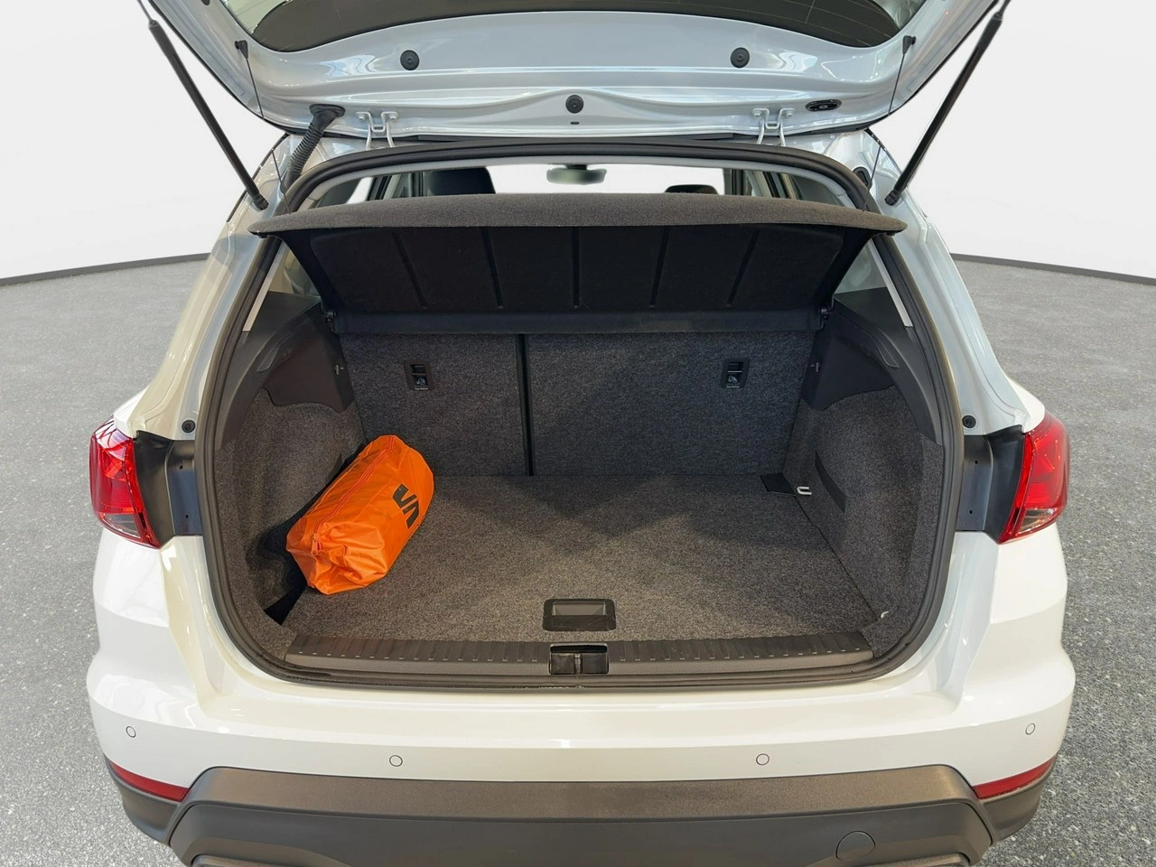 Seat Arona - Zdjęcie 13