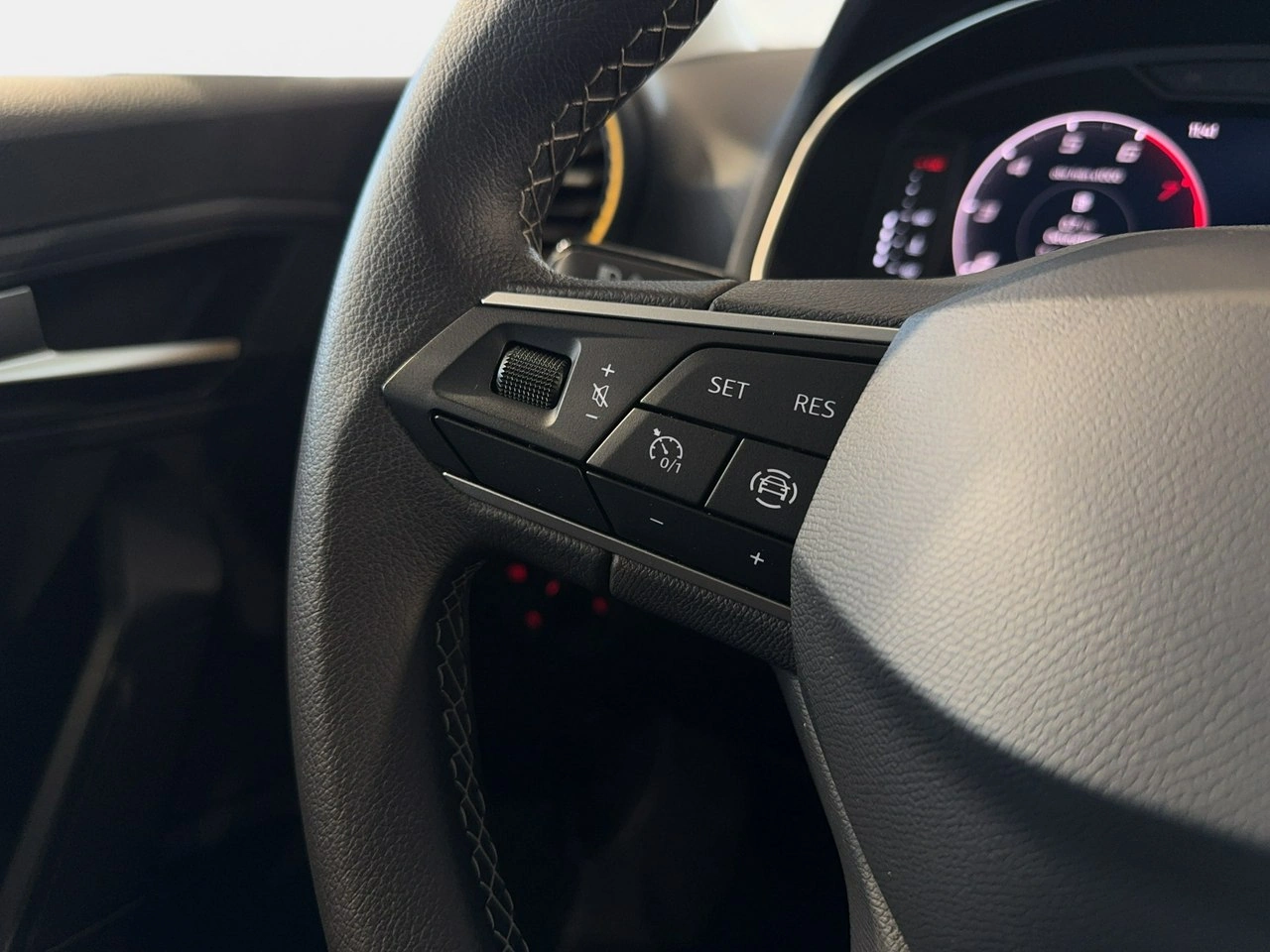 Seat Arona - Zdjęcie 16