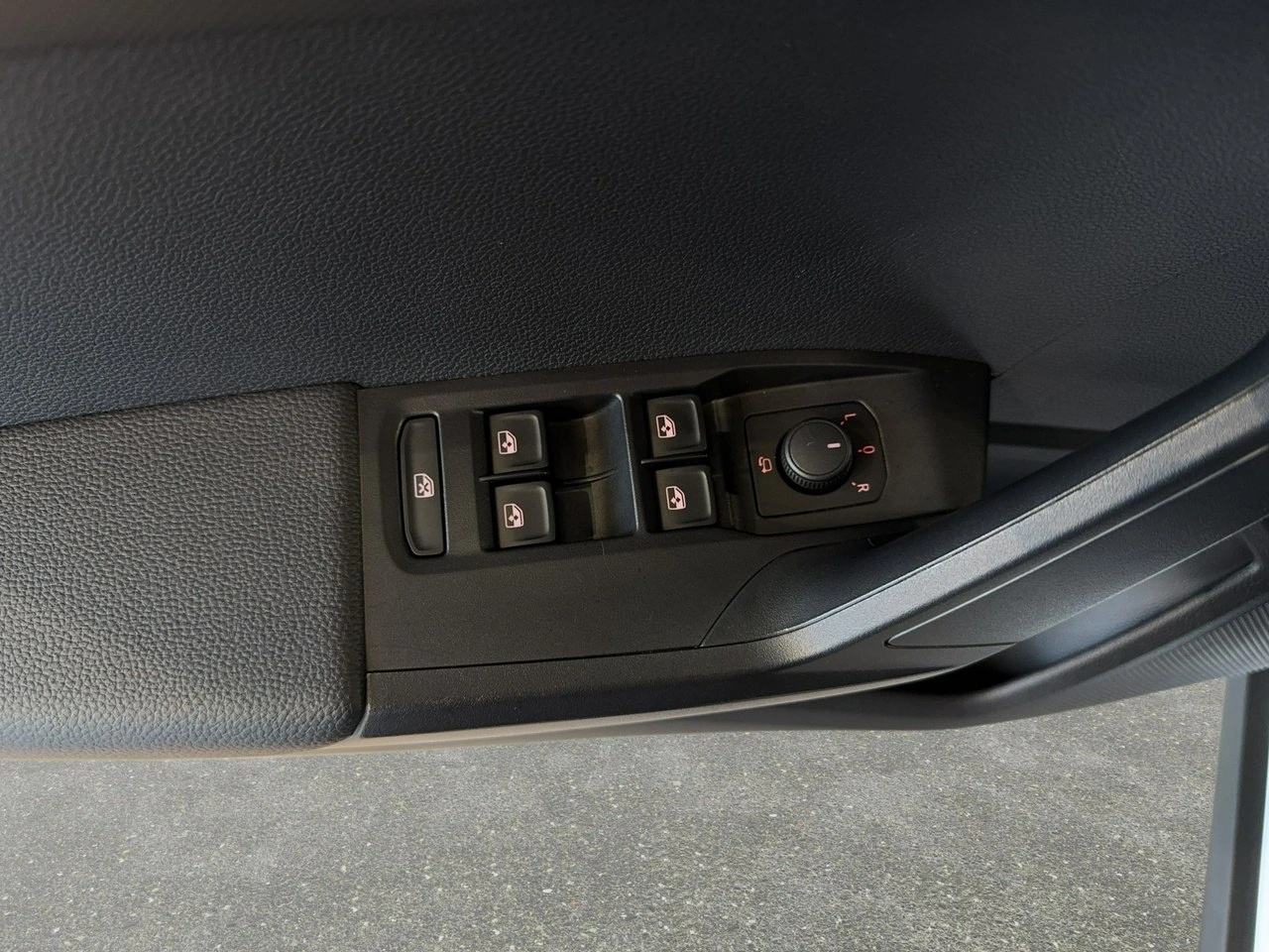 Seat Arona - Zdjęcie 24
