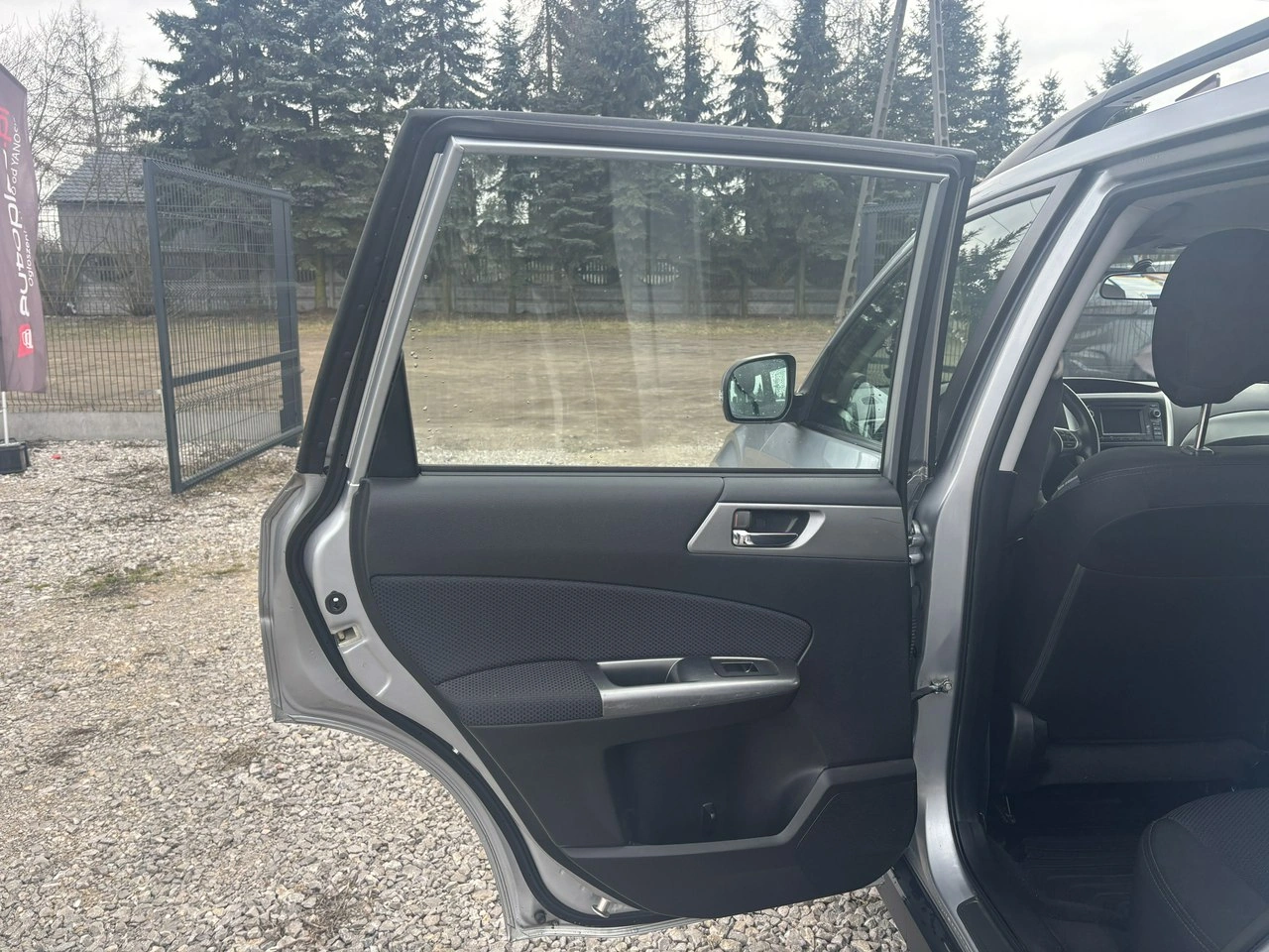 Subaru Forester - Zdjęcie 28