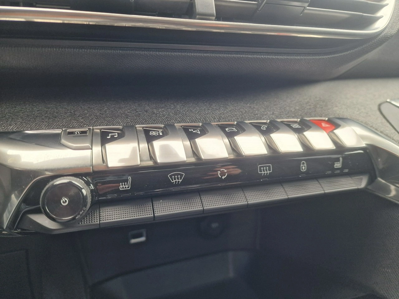 Peugeot 3008 - Zdjęcie 31