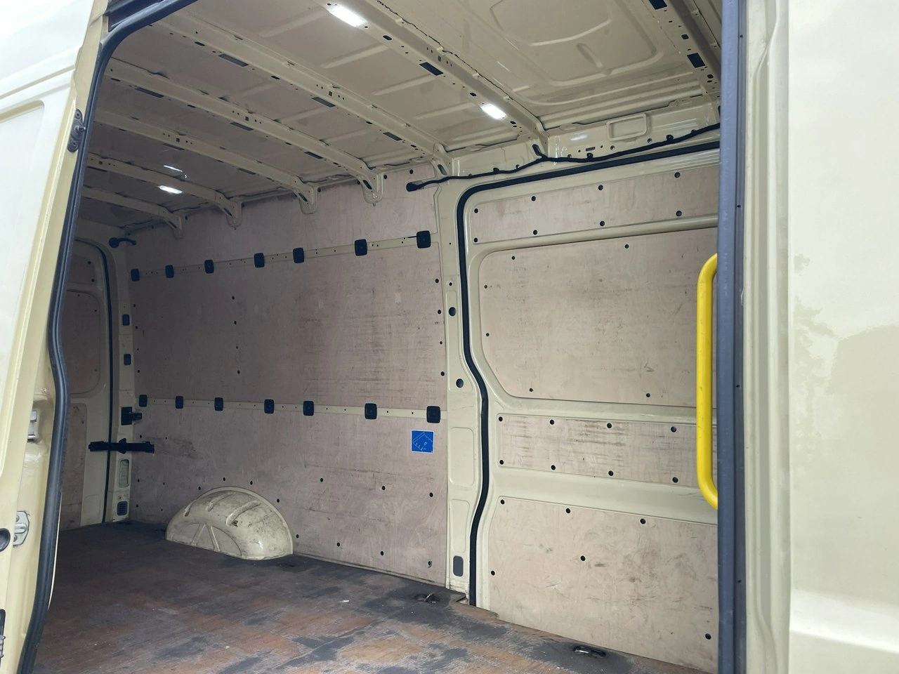 Volkswagen Crafter - Zdjęcie 9