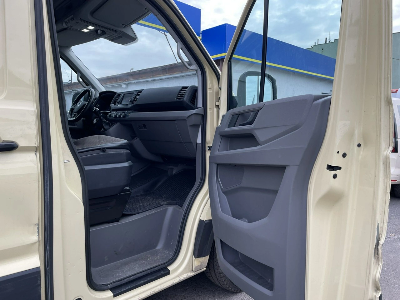 Volkswagen Crafter - Zdjęcie 24