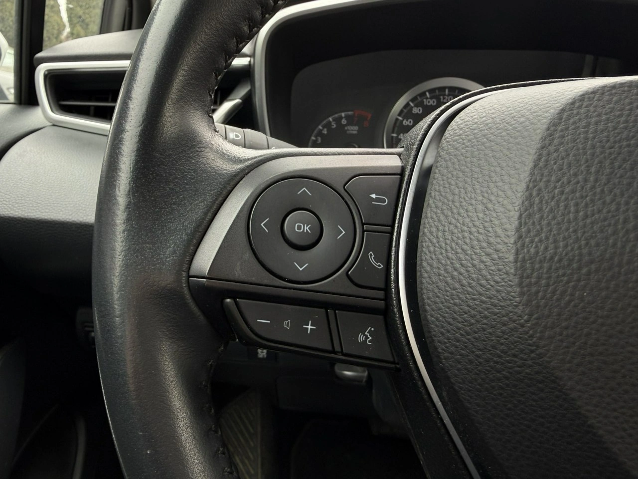 Toyota Corolla - Zdjęcie 8